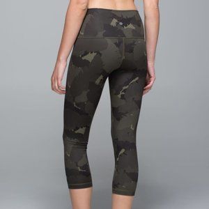Lululemon camo leggings size 6